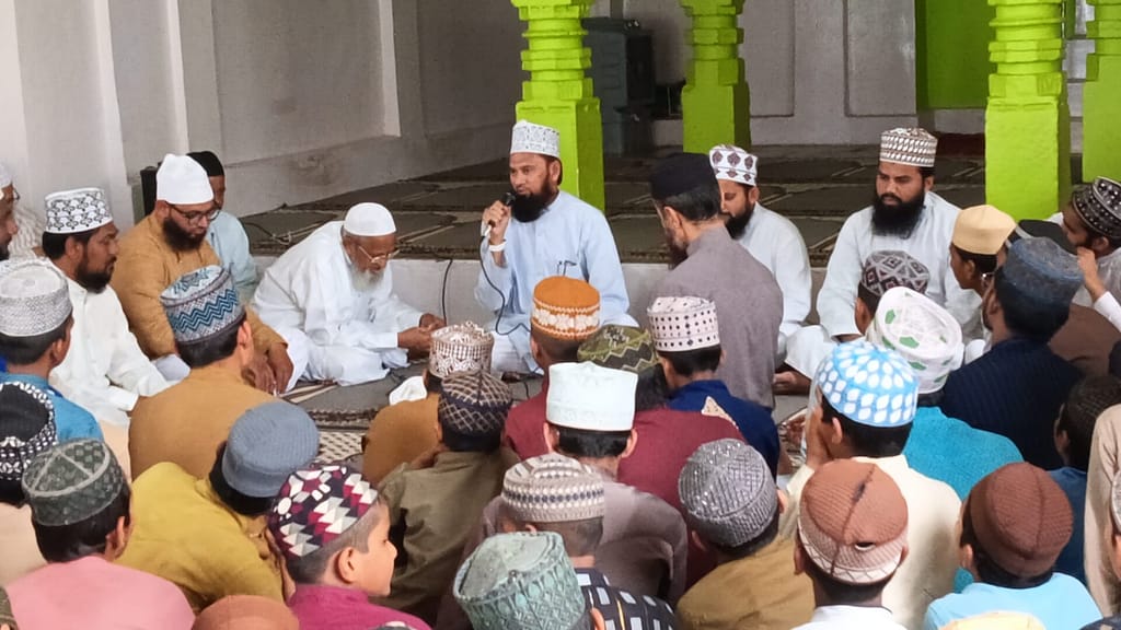 IMG-20250820-WA0074 - NewsNation Online "जालना में दरगाह सैयद अहमद शेर सवार में 107वां उर्स-ए-आला हज़रत संपन्न, आला हज़रत ने दाढ़ी विरोधियों को दिया ‘दांत तोड़ जवाब’, और हाफ़िज़ रेहान राजा व हाजी असलम नाथानी को विशेष सम्मान प्रदान किया गया।"